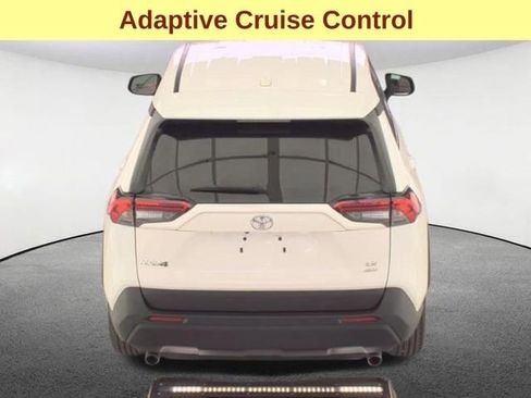 Used 2024 Toyota RAV4 LE image 7