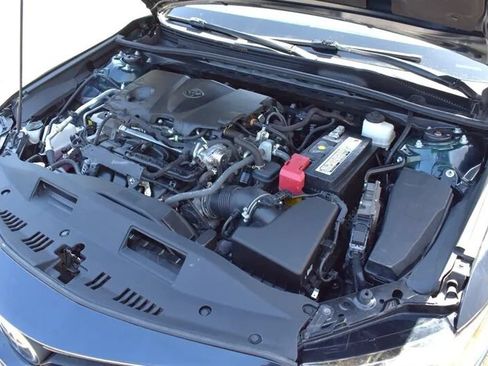 Used 2021 Toyota Camry SE FWD image 29