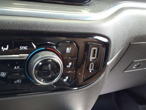 Used 2024 Chevrolet Silverado 2500 High Country w/ Technology Package AWD/4WD image 26