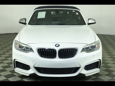 Used 2016 BMW M235i Convertible RWD image 17