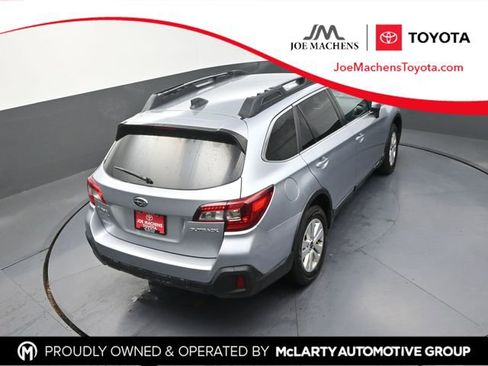 Used 2018 Subaru Outback 2.5i Premium image 26