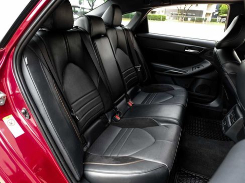 Used 2019 Toyota Avalon XSE FWD image 36