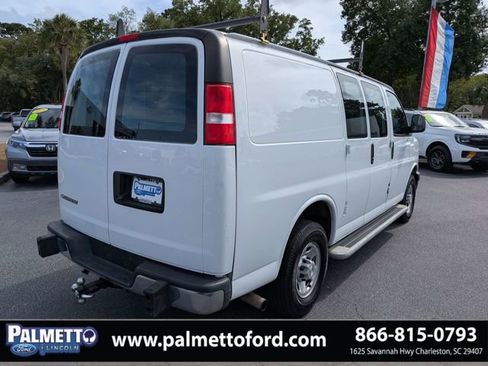 Used 2022 Chevrolet Express 2500 w/ Driver Convenience Package RWD image 3