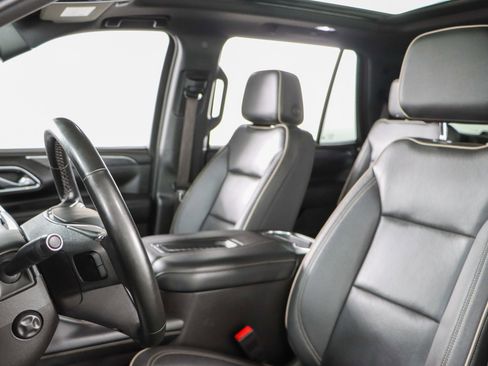 Used 2023 GMC Yukon SLT w/ SLT Luxury Package image 27