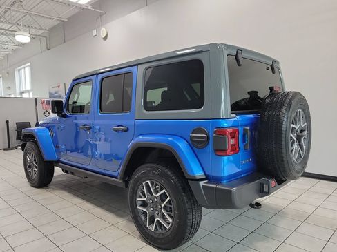 New 2026 Jeep Wrangler Unlimited Sahara w/ Rockslide Package AWD/4WD image 6