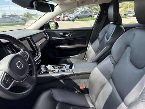 Used 2022 Volvo S60 T8 R-Design Expression w/ Premium Package image 12