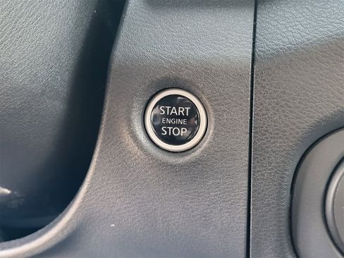 Used 2023 Nissan Frontier PRO-4X w/ Technology Package image 17