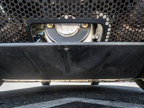 Used 2006 Ford GT image 24