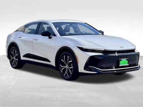 Certified 2026 Toyota Crown XLE image 4