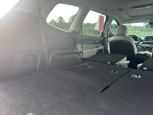 Used 2021 Kia Telluride S FWD image 17