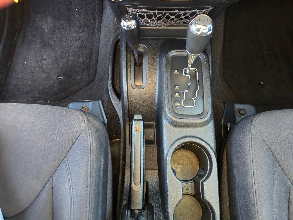 Used 2013 Jeep Wrangler Unlimited Sport AWD/4WD image 16