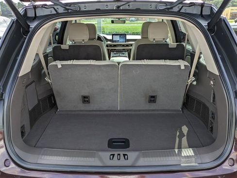 Certified 2023 Lincoln Aviator Reserve w/ Equipment Group 201A AWD/4WD image 13