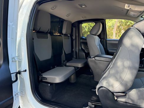 Used 2022 Toyota Tacoma SR RWD image 25