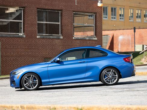 Used 2016 BMW 228i Coupe image 11