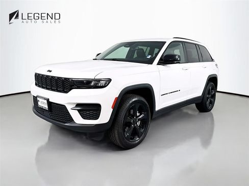 Used 2023 Jeep Grand Cherokee Altitude AWD/4WD image 1