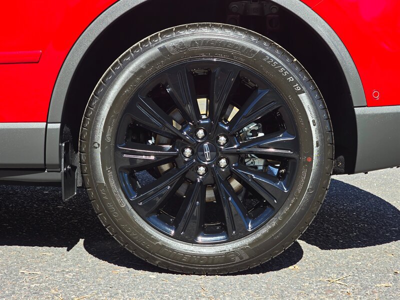 Used 2020 Lincoln Corsair Reserve FWD image 40