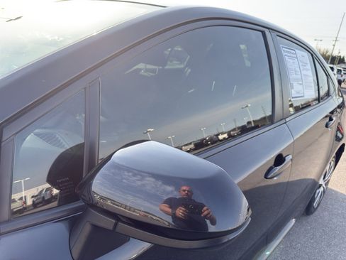 Used 2022 Toyota Corolla LE image 16