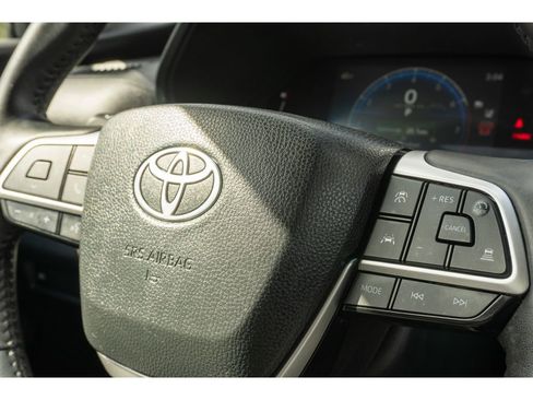 Used 2025 Toyota Grand Highlander XLE image 29