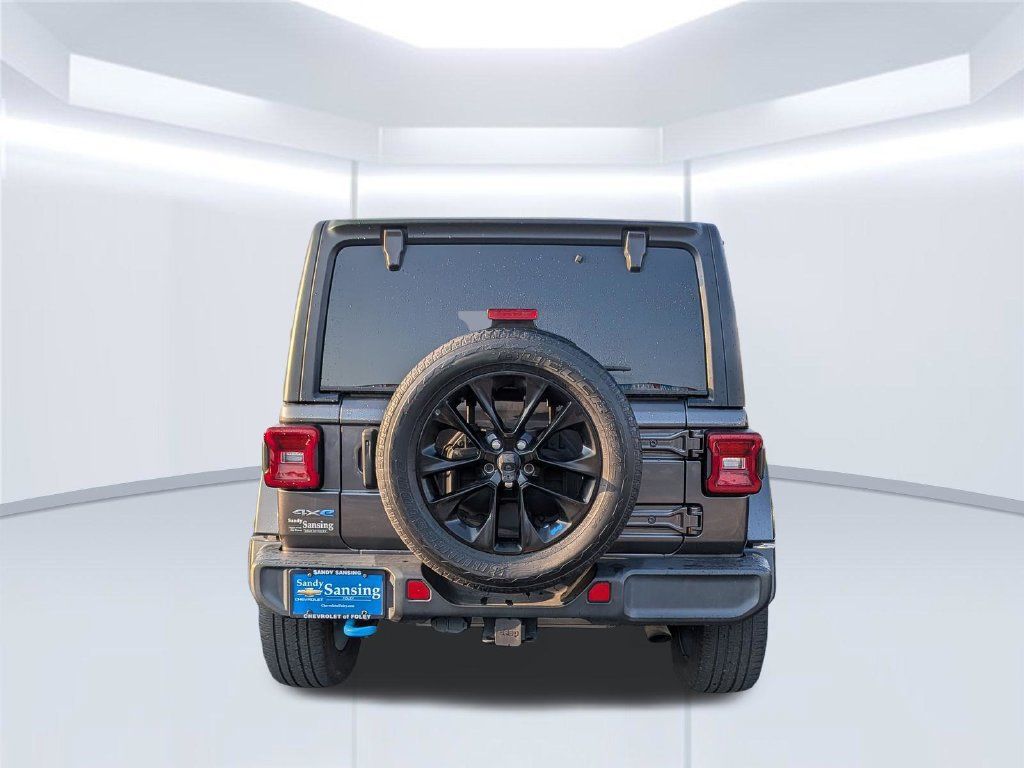 Used 2023 Jeep Wrangler Unlimited Sahara w/ Cold Weather Group AWD/4WD image 3