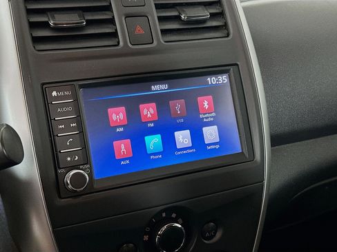 Used 2019 Nissan Versa SV image 19