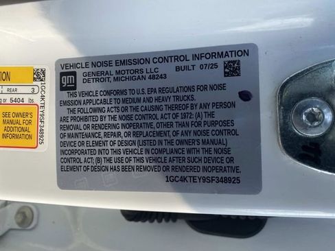 Used 2025 Chevrolet Silverado 3500 LT w/ Safety Package AWD/4WD image 23
