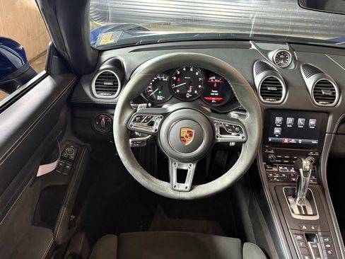Used 2022 Porsche 718 Boxster Spyder RWD image 22