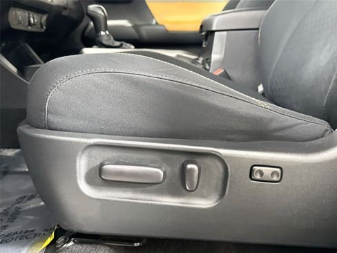 Used 2020 Toyota Tacoma SR5 RWD image 26