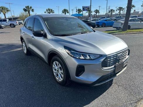 Certified 2024 Ford Escape Active FWD image 8