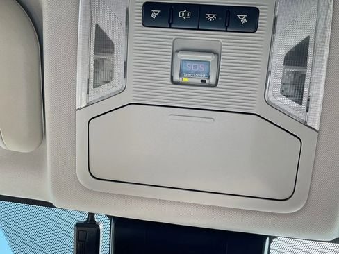 Used 2019 Toyota RAV4 LE image 28
