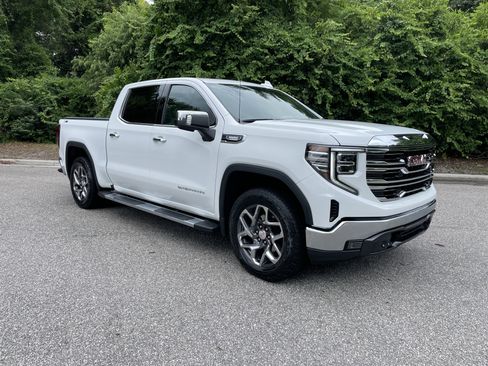 Used 2024 GMC Sierra 1500 SLT w/ SLT Premium Package AWD/4WD image 2