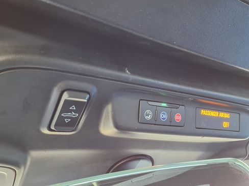 Used 2022 Chevrolet Camaro LT image 16