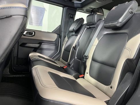 Used 2024 Ford Bronco Wildtrak image 37