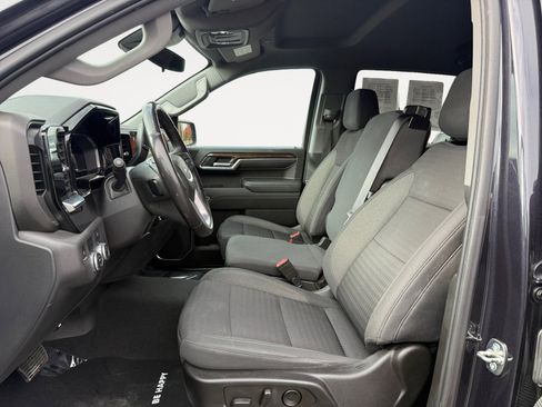 Used 2022 GMC Sierra 1500 Elevation w/ LPO, Elevation Black Package image 10