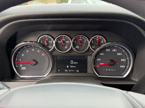 Used 2023 Chevrolet Silverado 2500 Custom w/ Custom Value Package image 27