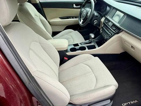 Used 2018 Kia Optima LX w/ 17" Alloy Wheels Package FWD image 17
