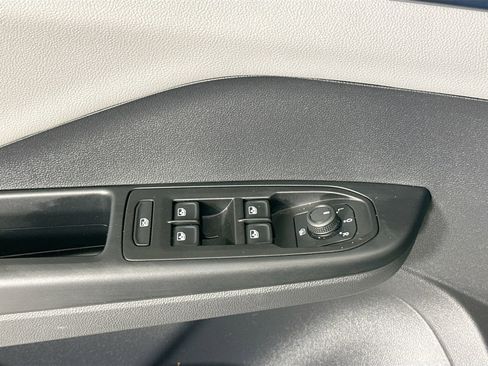 Used 2022 Volkswagen Taos SE w/ IQ.Drive SE Package image 16