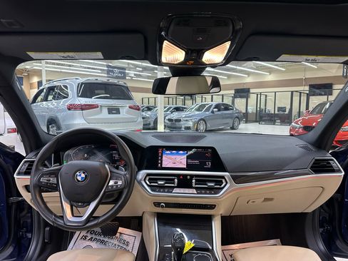 Used 2019 BMW 330i xDrive Sedan w/ Driving Assistance Package image 32