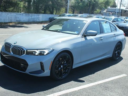 New 2026 BMW 330i xDrive Sedan w/ M Sport Package AWD/4WD image 4