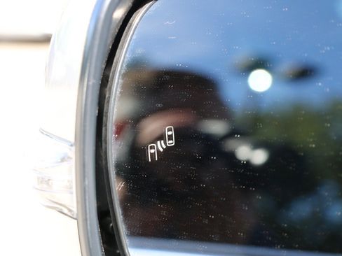 Used 2021 Lexus GX 460 Premium w/ Premium Package AWD/4WD image 15