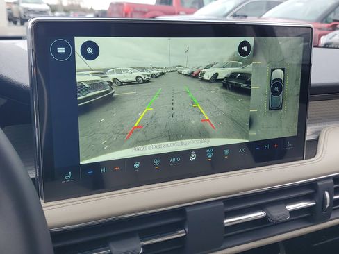 New 2026 Lincoln Corsair Premiere image 21