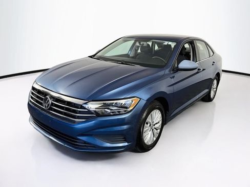 Used 2019 Volkswagen Jetta S w/ Driver Assistance Package FWD image 3