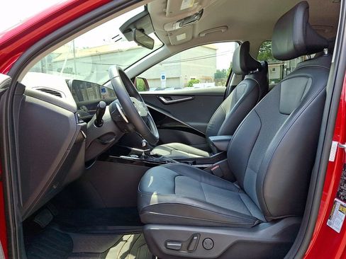 Certified 2023 Kia Niro EX FWD image 13