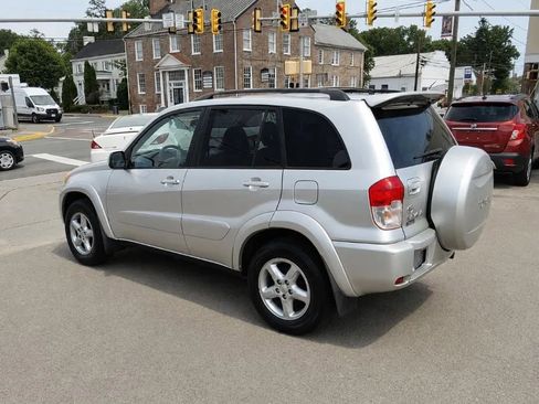 Used 2002 Toyota RAV4 4WD image 3