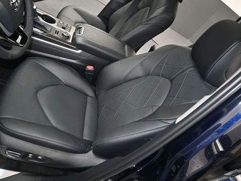 New 2026 Toyota Highlander Platinum AWD/4WD image 10