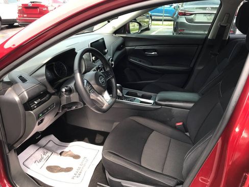 Used 2021 Nissan Sentra SV FWD image 9