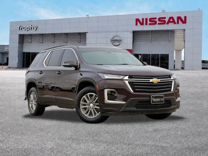 Used 2023 Chevrolet Traverse LT