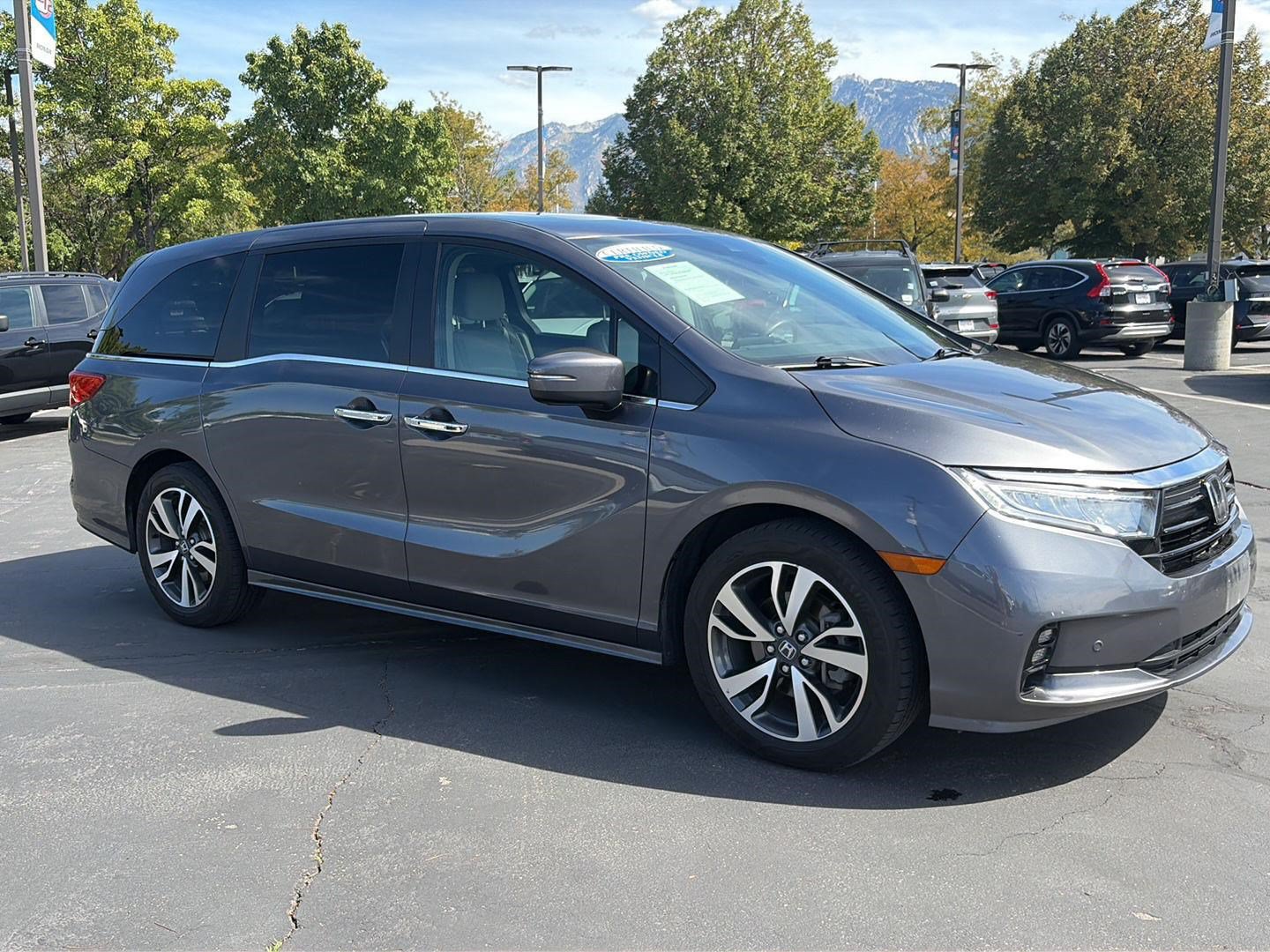 Certified 2023 Honda Odyssey Touring image 3