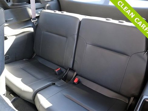 Used 2024 Mitsubishi Outlander SE image 16