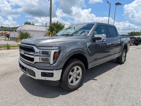 Used 2025 Ford F150 Lariat AWD/4WD image 8