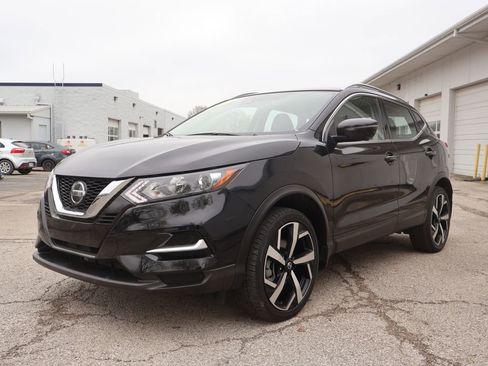 Used 2022 Nissan Rogue Sport SL image 4